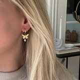 Athalia örhängen med sötvattenspärlor