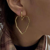 Scarlett grova kärleksörhängen