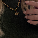 Berlocker gyllene trollslända