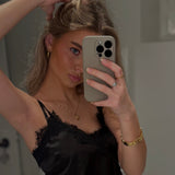 Titaniahalsband med hamrat månhänge