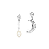 Galateaörhängen med sötvattenspärlor och måne