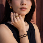 Quinn armbånd med sorte spinel sten